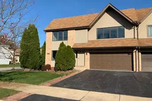 616 Newcastle Dr, Schererville, IN 46375 - Photo 1