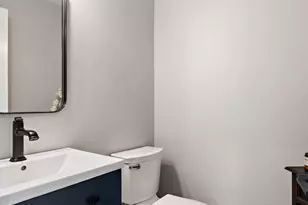 82 Scotscraig Dr, Valparaiso, IN 46385 - Photo 25