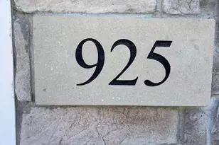 925 Paula Ct, Hobart, IN 46342 - Photo 3