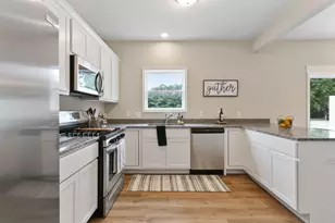 925 Paula Ct, Hobart, IN 46342 - Photo 11