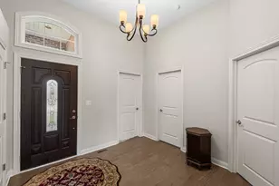 2324 Waterford Cir E, Schererville, IN 46375 - Photo 7