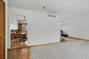 1412 Essex Dr, Chesterton, IN 46304 - Photo 9