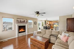 340 W 126th Pl, Crown Point, IN 46307 - Photo 9