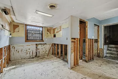 619 E 13th Street, Hobart, IN 46342 - Photo 5