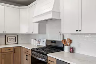 6019 S Dune Harbor Dr, Portage, IN 46368 - Photo 9