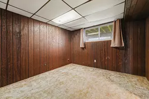 9324 Saric Dr, Highland, IN 46322 - Photo 13