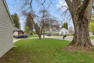 1102 W 14th St, La Porte, IN 46350 - Photo 45