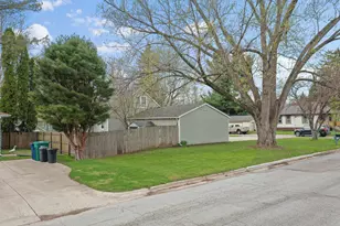 1102 W 14th St, La Porte, IN 46350 - Photo 53