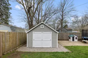 1102 W 14th St, La Porte, IN 46350 - Photo 39