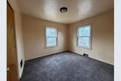 1000 E 61st Place, Merrillville, IN 46410 - Photo 11