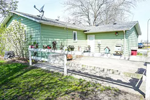 414 E Dominic St, LaCrosse, IN 46348 - Photo 35