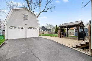 414 E Clark St, Crown Point, IN 46307 - Photo 25