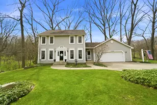1388 N Cortland Ln, La Porte, IN 46350 - Photo 3