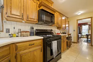 1388 N Cortland Ln, La Porte, IN 46350 - Photo 7