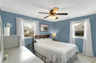 1330 W 1st Pl, Hobart, IN 46342 - Photo 7