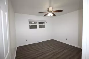 2118 Cleveland St, Gary, IN 46404 - Photo 9