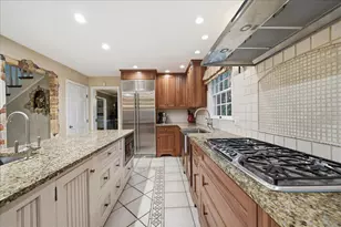 404 Westchester Ln, Valparaiso, IN 46385 - Photo 11