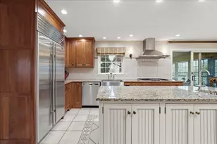 404 Westchester Ln, Valparaiso, IN 46385 - Photo 9