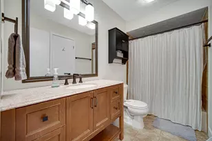 4303 Kingsdale Dr, Valparaiso, IN 46383 - Photo 11