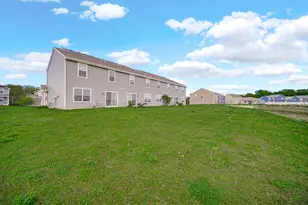 209 Aviana Ave, Hobart, IN 46342 - Photo 13