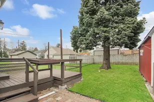 805 E Jefferson Ave, La Porte, IN 46350 - Photo 5