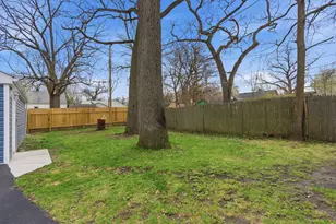 2743 Henry St, Lake Station, IN 46405 - Photo 19
