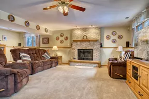 9179 Franklin Dr, Saint John, IN 46373 - Photo 11