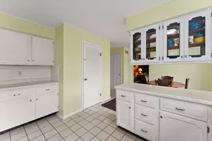 2007 Sherwood Dr, Valparaiso, IN 46385 - Photo 13