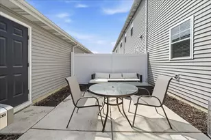 1043 E 117th Ln, Crown Point, IN 46307 - Photo 17