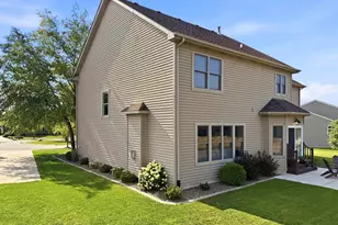 10143 California Ct, Crown Point, IN 46307 - Photo 5
