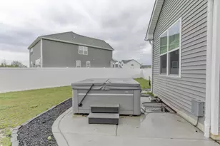11429 Clyde Dr, Crown Point, IN 46307 - Photo 5