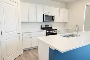 10454 Privet Dr, Crown Point, IN 46307 - Photo 5