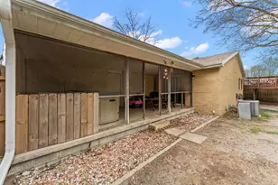 208 W Stevenson St, Morocco, IN 47963 - Photo 7