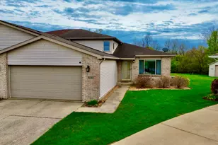 5033 W 92nd Ave, Crown Point, IN 46307 - Photo 3