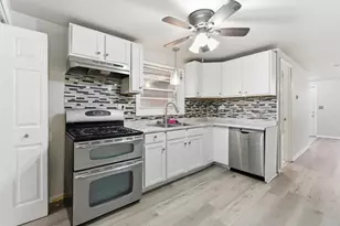 952 Willard St, Gary, IN 46404 - Photo 7