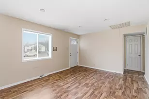 407 Dallas St, Gary, IN 46406 - Photo 3