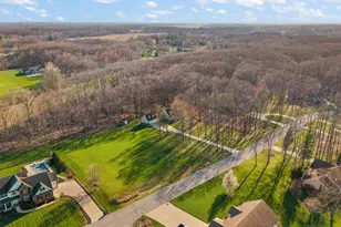 228 W Papillon Dr, Valparaiso, IN 46385 - Photo 51