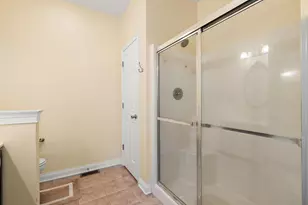 228 W Papillon Dr, Valparaiso, IN 46385 - Photo 19