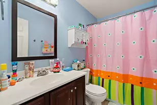 228 W Papillon Dr, Valparaiso, IN 46385 - Photo 21