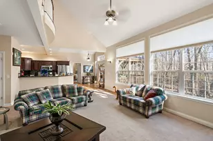 228 W Papillon Dr, Valparaiso, IN 46385 - Photo 7