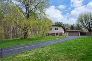 831 Opal Dr, Valparaiso, IN 46383 - Photo 3