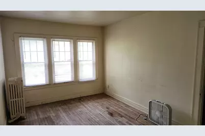 301 W 43rd Avenue, Gary, IN 46408 - Photo 9