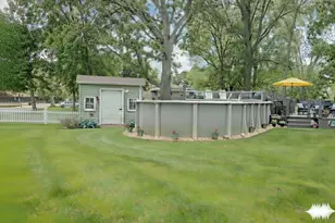 65 Deep River Dr, Hobart, IN 46342 - Photo 13