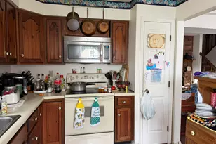 535 Weatherwood Ln, Valparaiso, IN 46383 - Photo 3