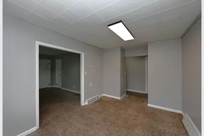 911 N Hathaway Street, Winamac, IN 46996 - Photo 13