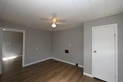 911 N Hathaway Street, Winamac, IN 46996 - Photo 5