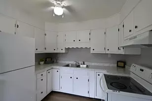 911 N Hathaway St, Winamac, IN 46996 - Photo 9