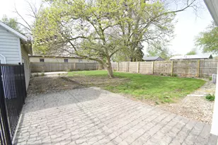 135 N Rachel St, Rensselaer, IN 47978 - Photo 5