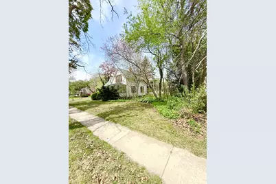303 E Porter Avenue, Chesterton, IN 46304 - Photo 3