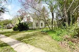 303 E Porter Ave, Chesterton, IN 46304 - Photo 3
